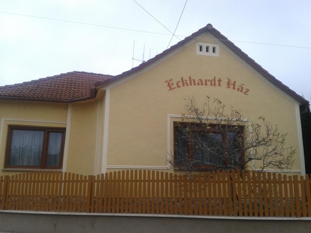 Eckhardt Vendégház Villány Extérieur photo